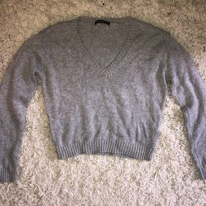 Brandy Melville Leigh grey sweater